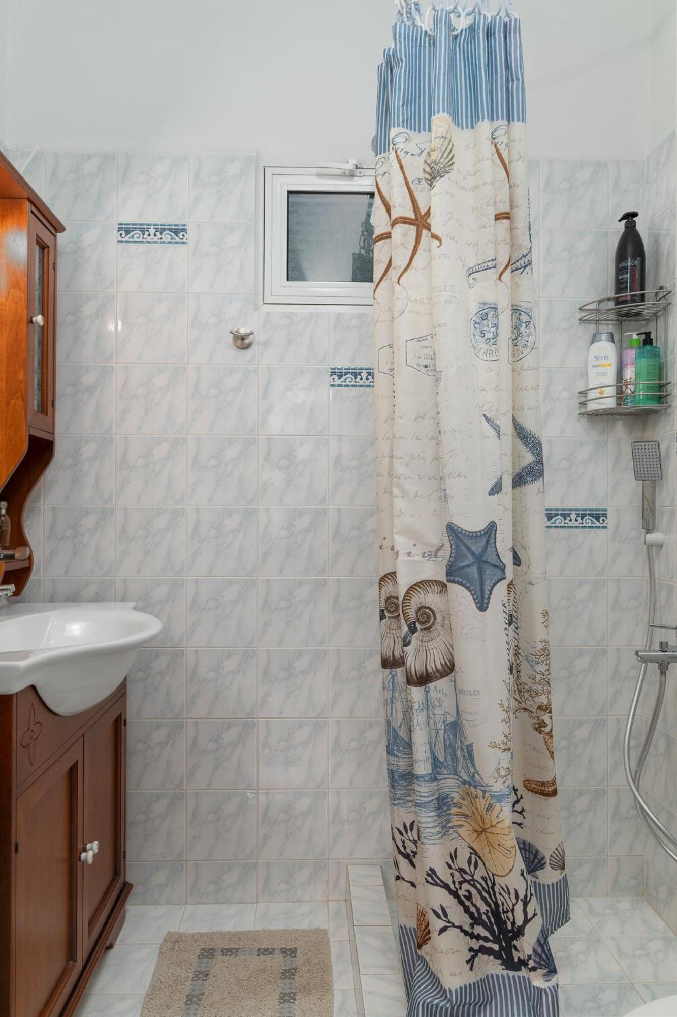 Domelia'S Luxury Apartments Near Airport & Beach Artemida  Exterior photo